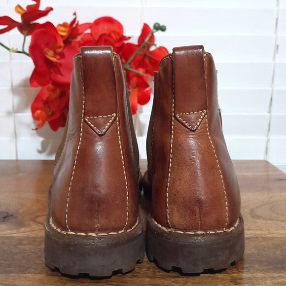 Women's Cole Haan Dark Brown Leather Pull On Chelsea Boots Sz 9M - Picture 3 of 8